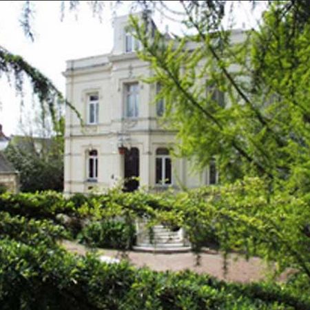 Domaine De L'Oie Rouge Bed and Breakfast Les Rosiers Εξωτερικό φωτογραφία